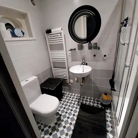 住宿加早餐酒店 La Chesnaie Bonnes (Charente)